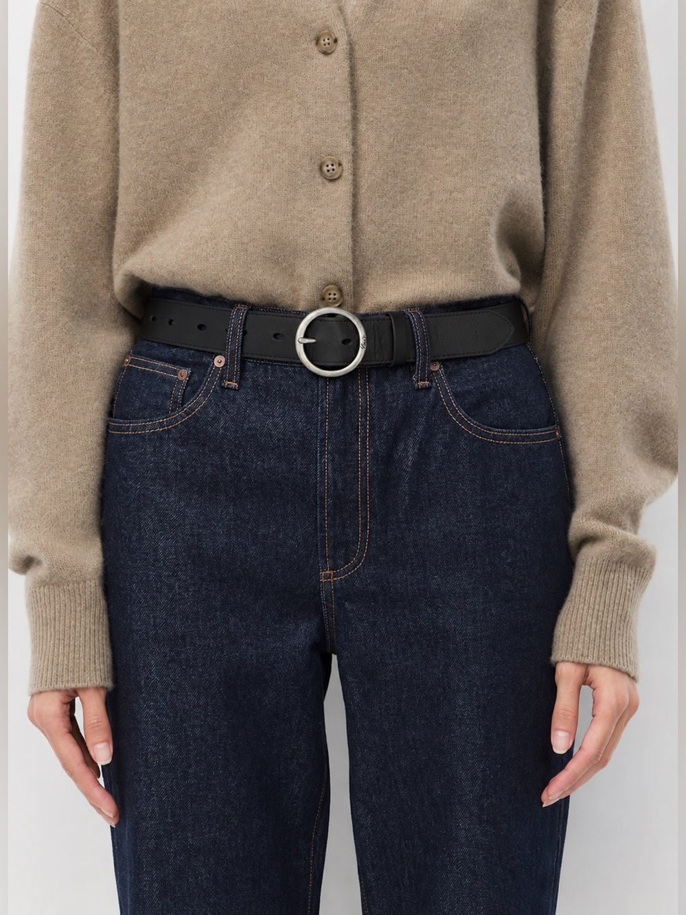 Levi’s Black Leather Belt Silver Buckle Size M NWOT